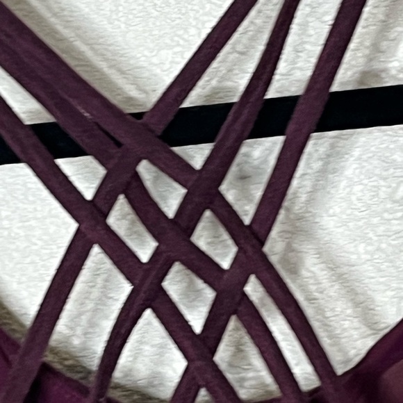 Victoria Secrets Burgundy Crisscross Back Sports Bra - Picture 4 of 6